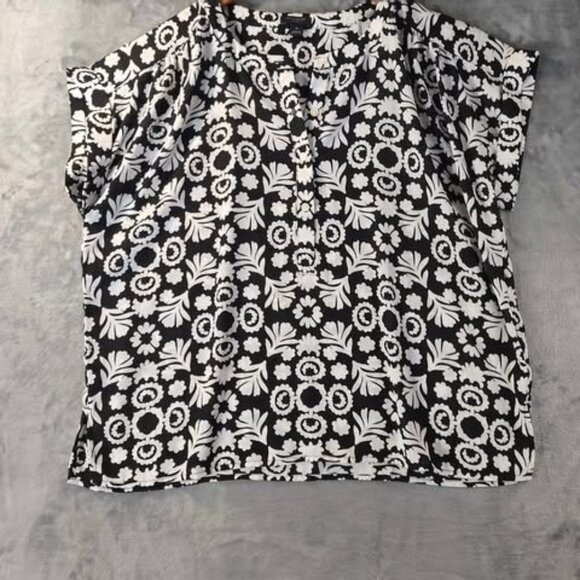 Elie Tahari Yellow Stretch Scoop Tank Top M/L Elevated Basics Layering Essential - Picture 1 of 10